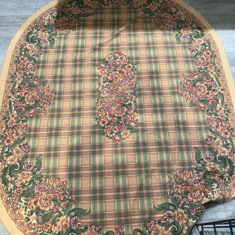 Vintage Oval Cotton Blend Table Cloth  W/6 Napkins Floral Plaid 82x62